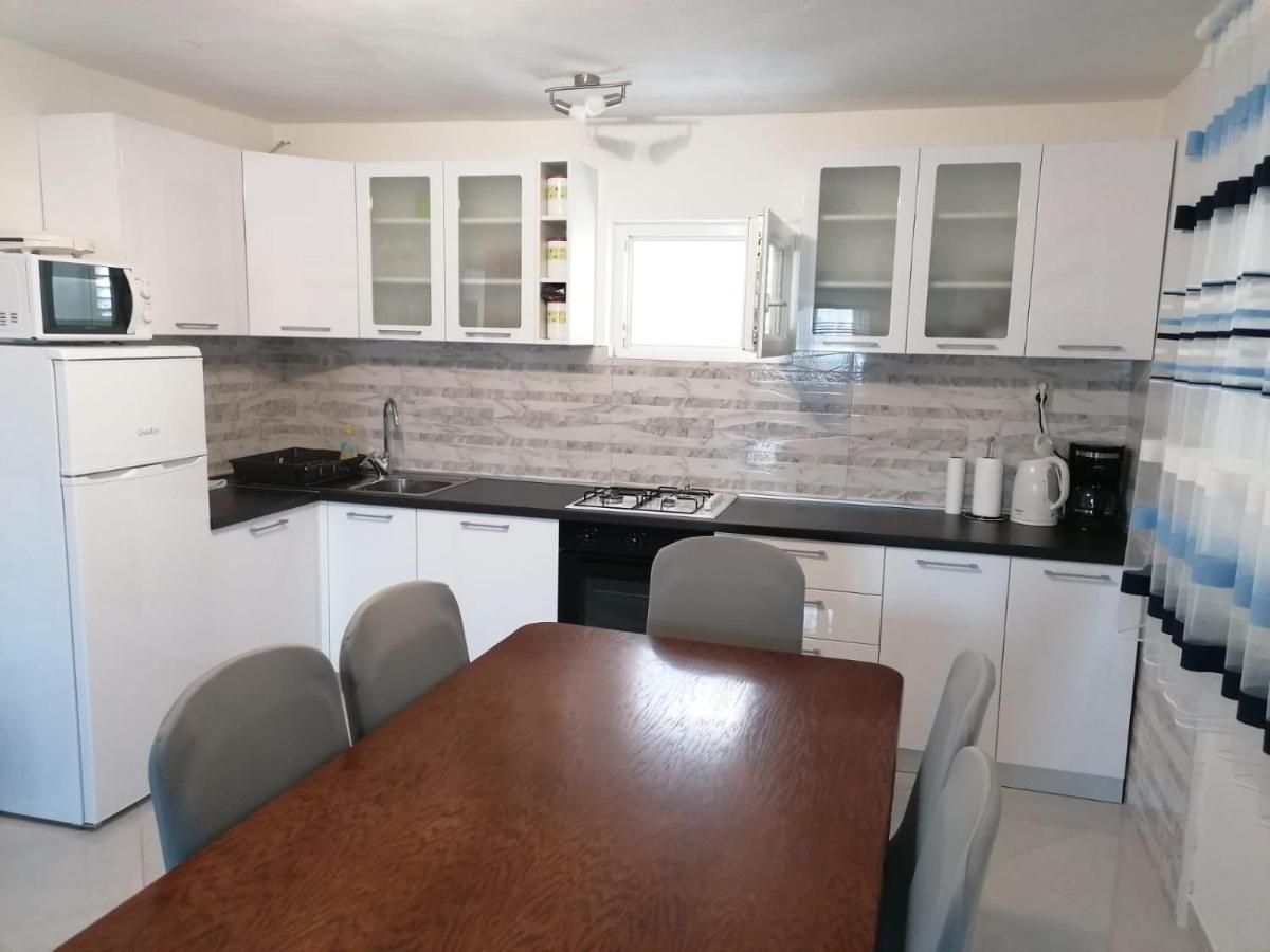 Apartment Slavica Трогир Екстериор снимка