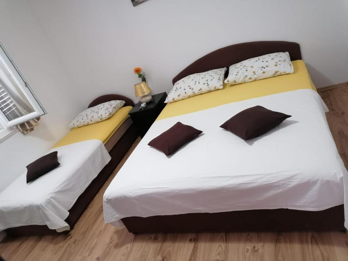 Apartment Slavica Трогир Екстериор снимка