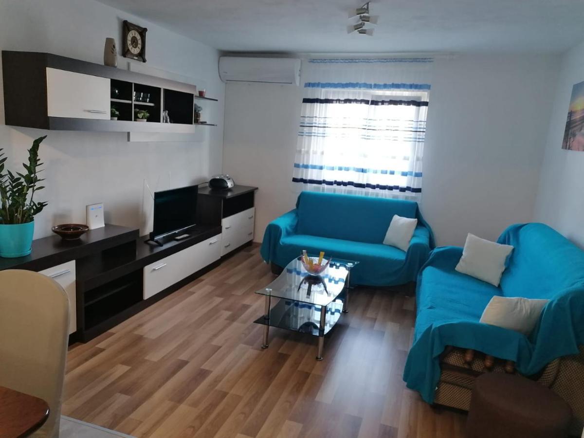 Apartment Slavica Трогир Екстериор снимка