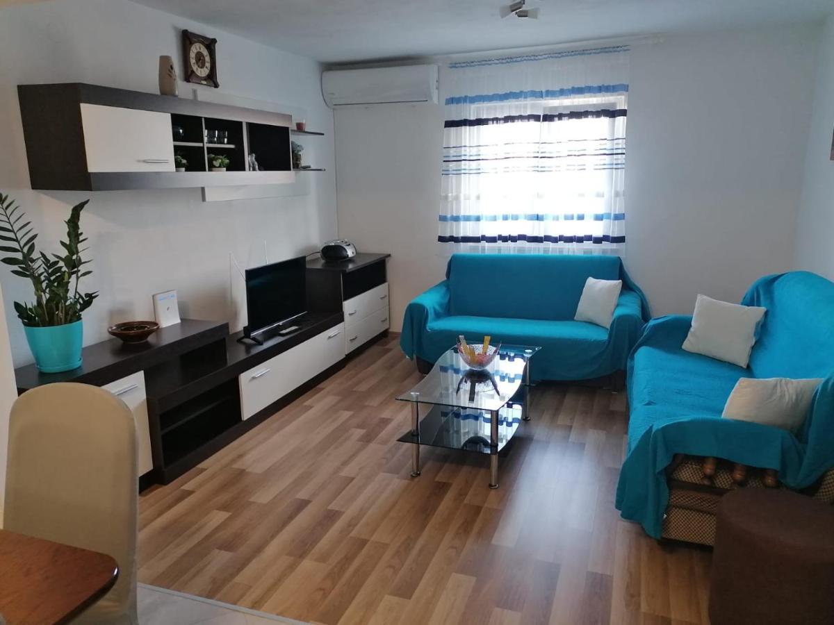 Apartment Slavica Трогир Екстериор снимка
