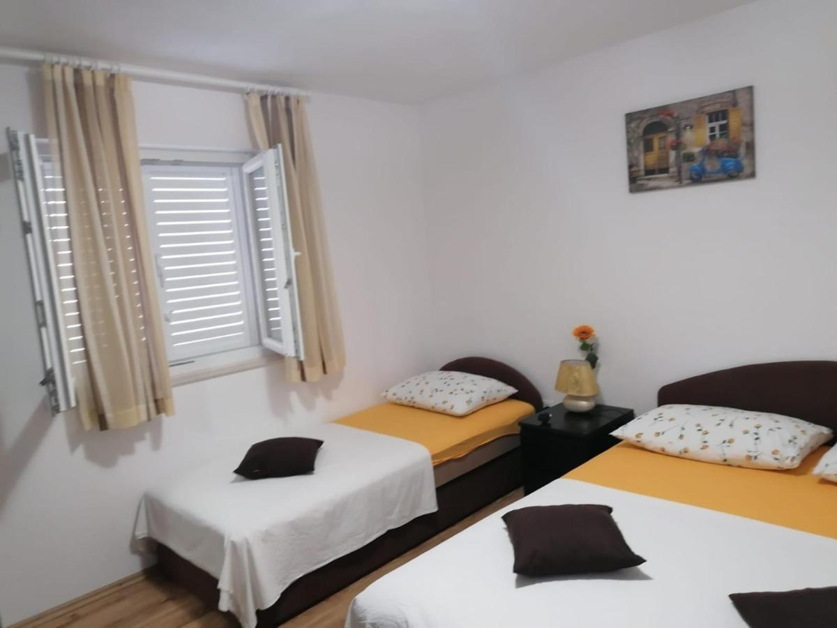 Apartment Slavica Трогир Екстериор снимка