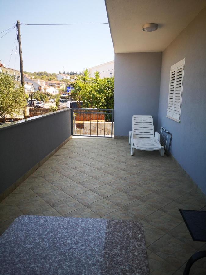 Apartment Slavica Трогир Екстериор снимка